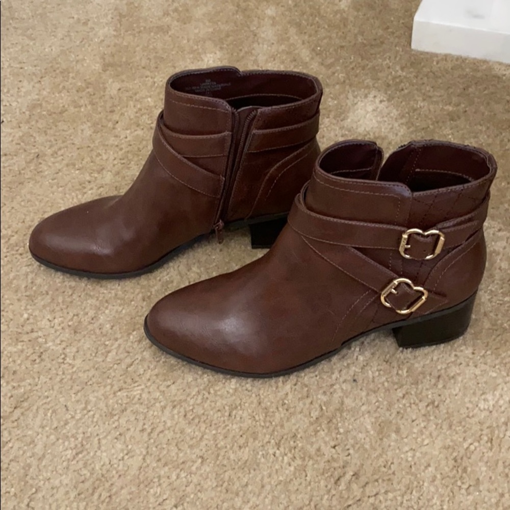 Unisa brown booties